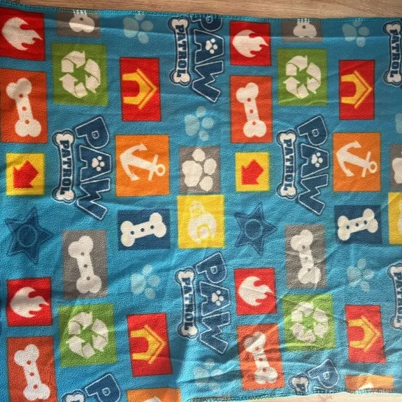 Nickelodeon PAW Patrol Fleece Blanket Kids Throw 42” x 33” Soft Cozy Blue - Picture 3 of 3